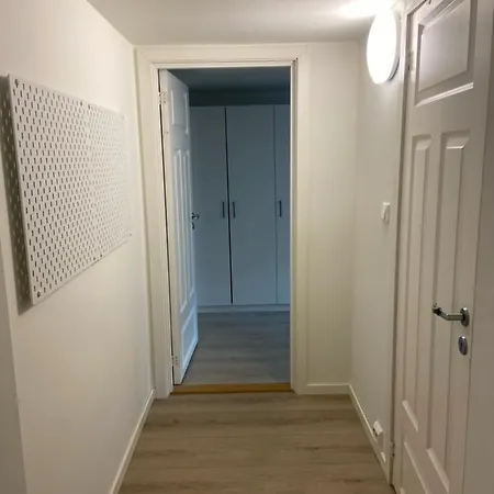 Modern In Classic House, Close To And Center Apartment *